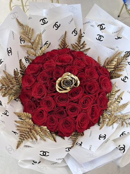 Chanel Luxe Rose Bouquet image 0