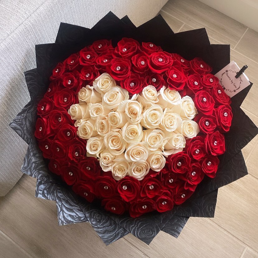 Crimson Embrace Heart Rose Arrangement image 0