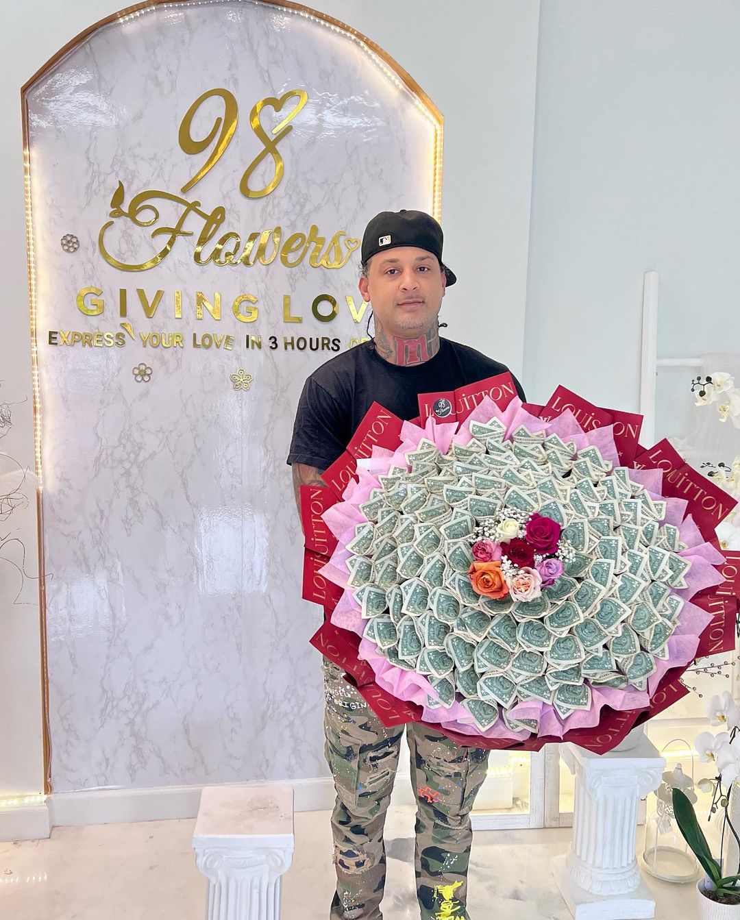 98 Money Flower - Anniversary - Medium Size ($50 Cash Inside + $100 Labor), MULTICOLOR ROSE _ RED LV PAPER image
