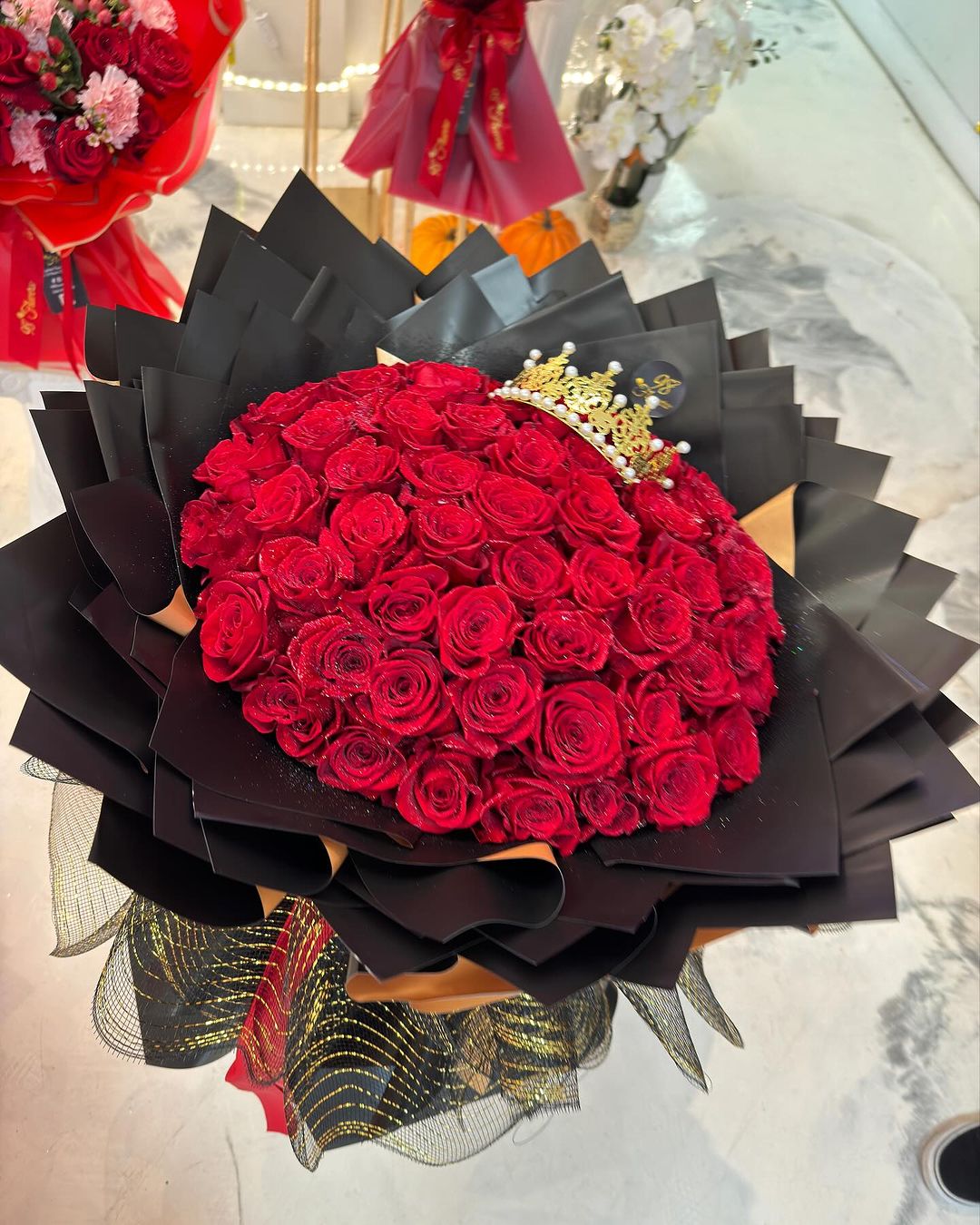 Regal Rouge Bouquet image 3