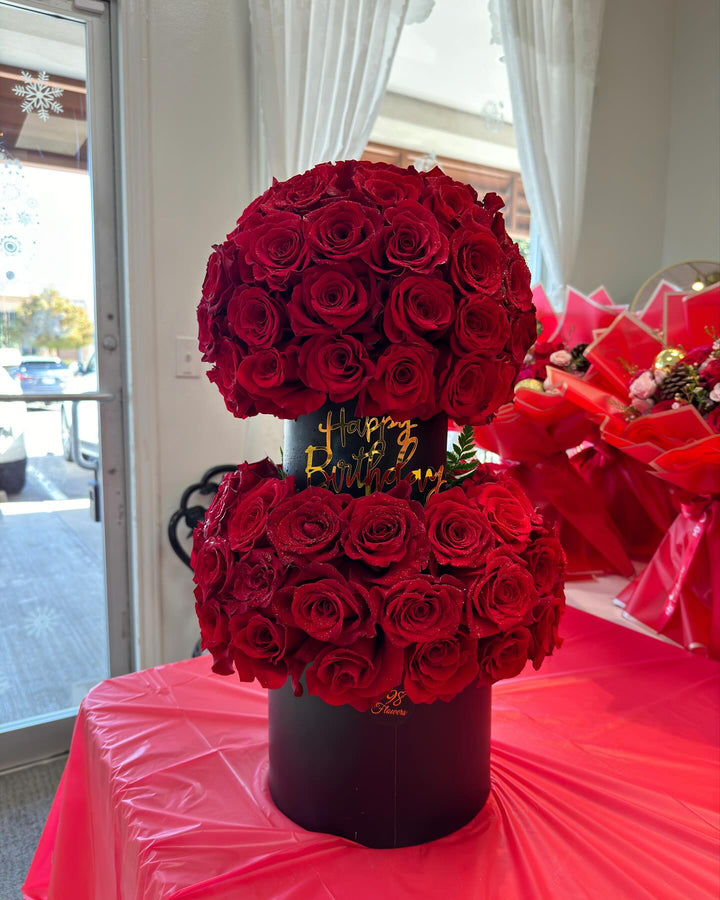The Rose Tower – 150 Red Roses