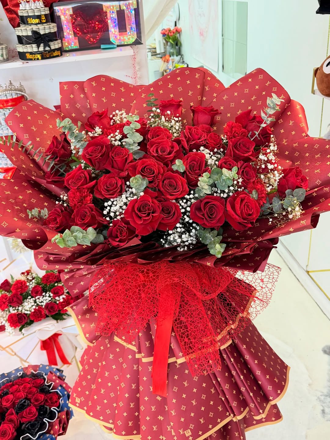 Grand Red Rose Luxury Bouquet image 4
