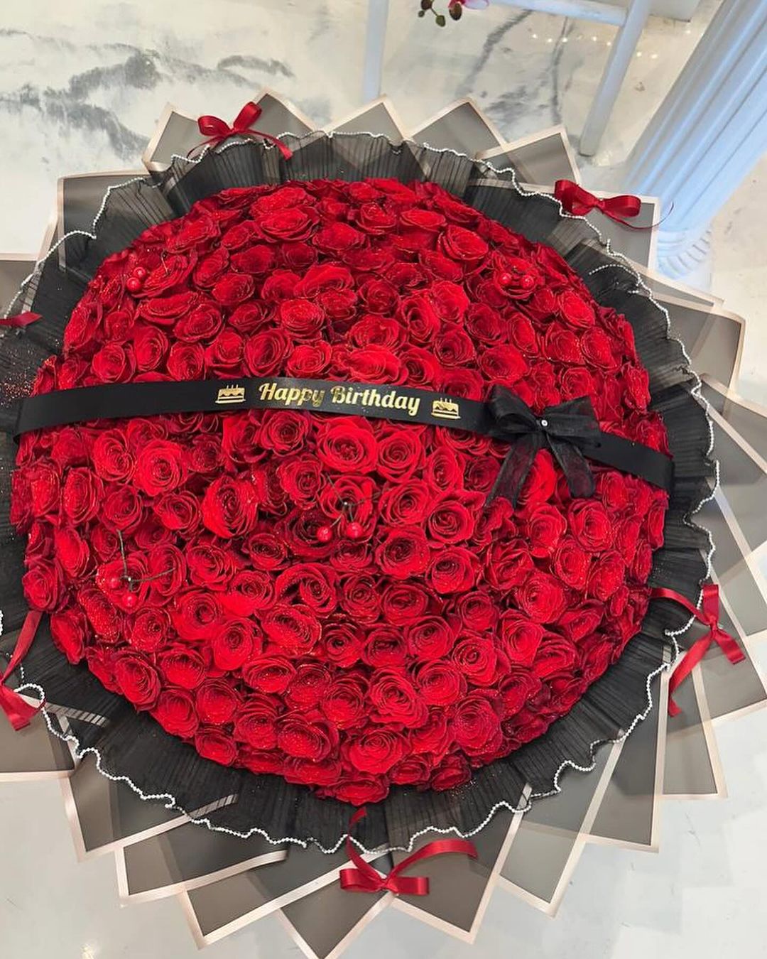200 Red Roses Butterfly Bouquet image 0