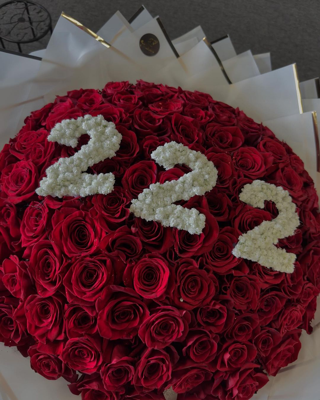 Numerical Elegance Red Rose Bouquet image 0