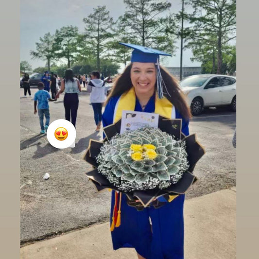 Diploma Dreams Money Bouquet - 98 FLOWERS