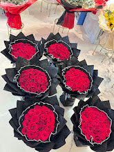 Timeless Love - 25 Red Roses image 5