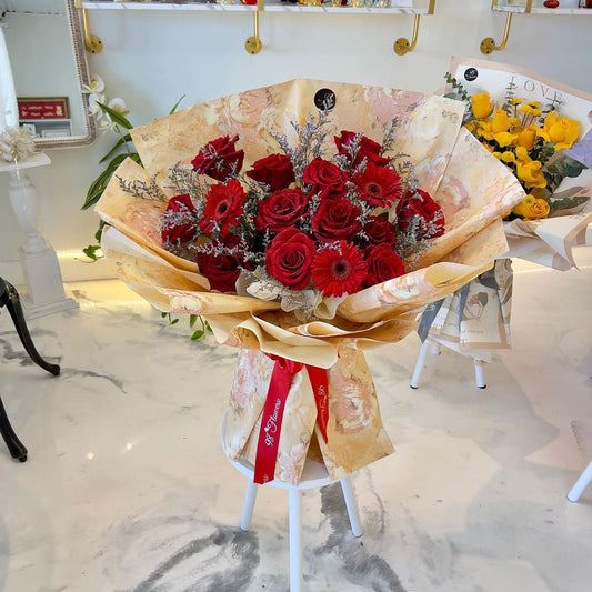 Autumn Elegance Rose Bouquet image 0
