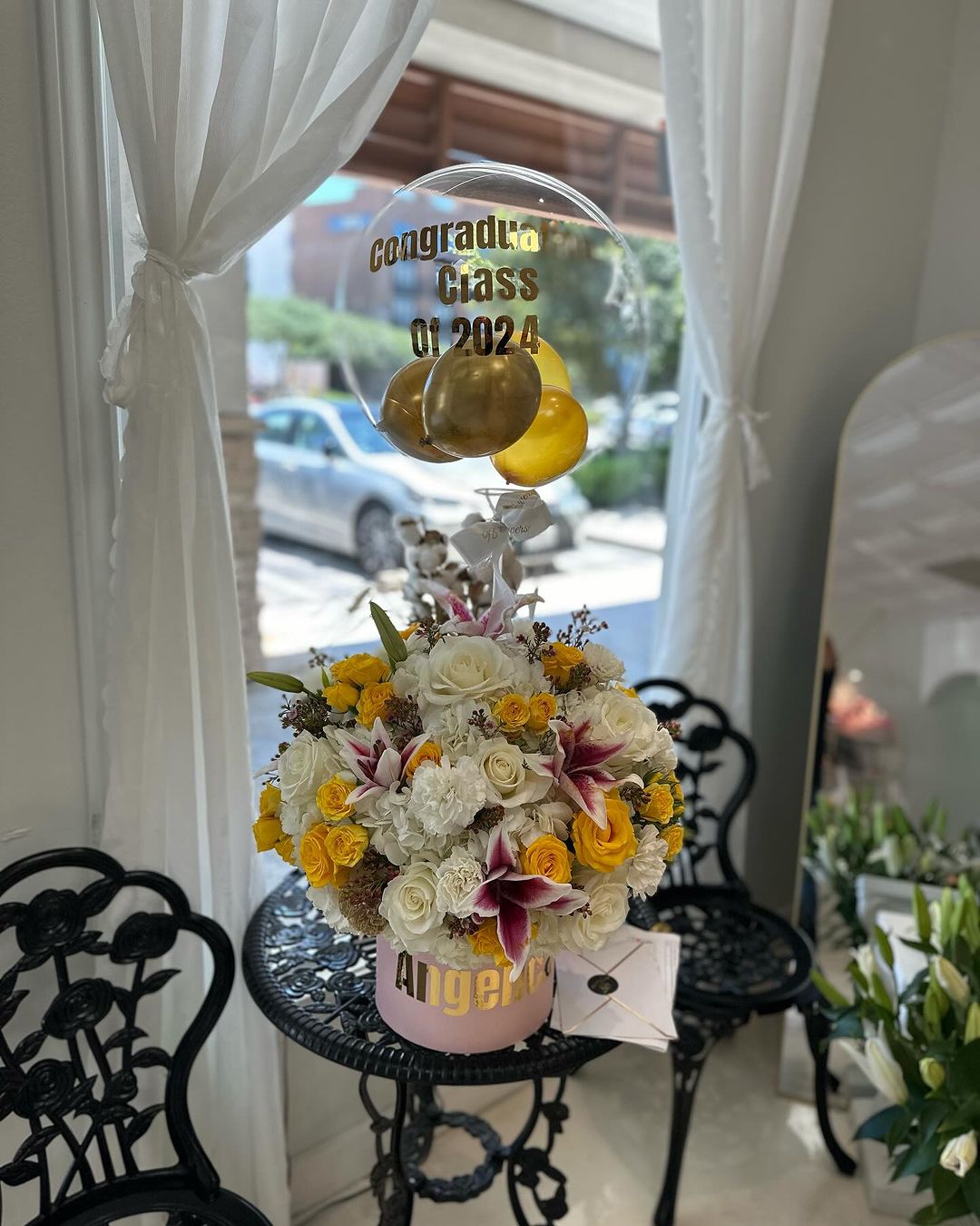 Graduation Bloom Box with Balloon image 4