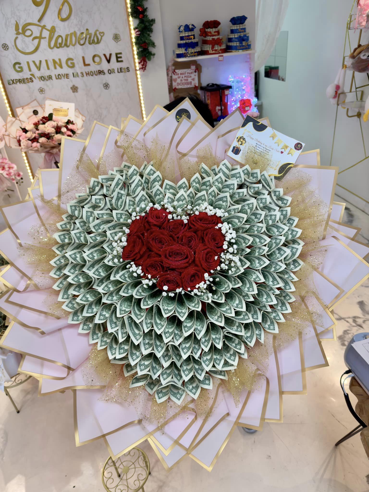Prosperous Passion Money and Rose Bouquet image 0