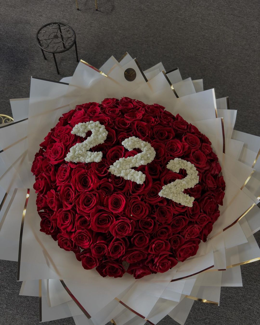 Numerical Elegance Red Rose Bouquet image 1