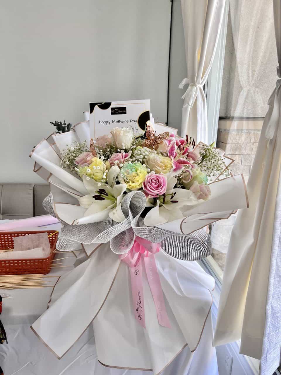 Rainbow Rose Bouquet image 3