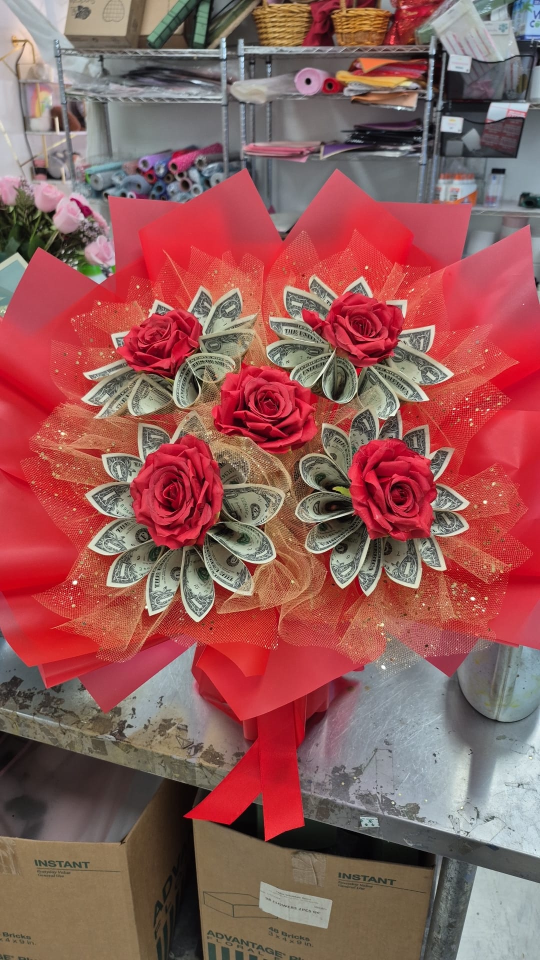 Full view of red five-flower money bouquet