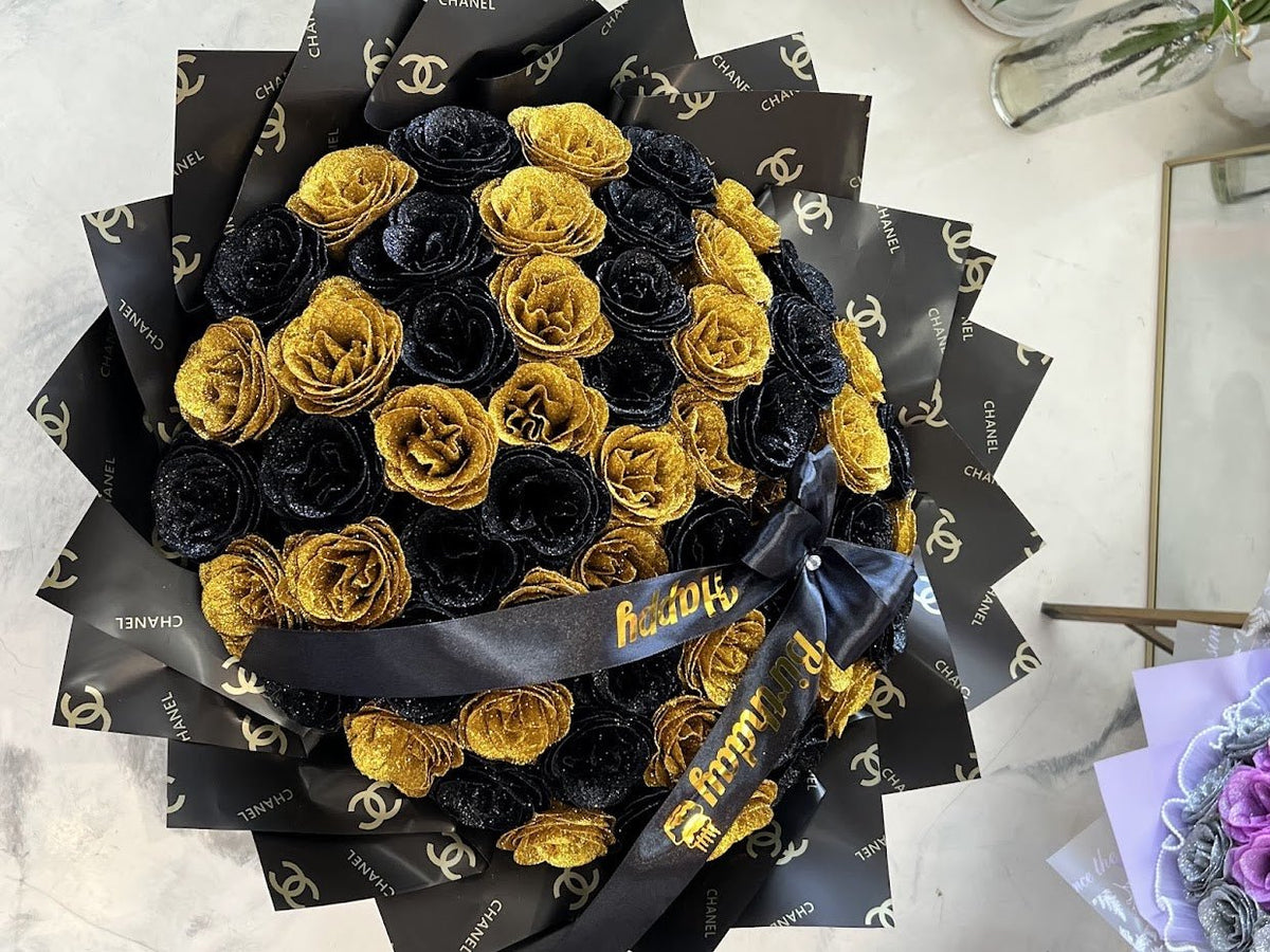Noir Gold Rose Bouquet - 98 FLOWERS