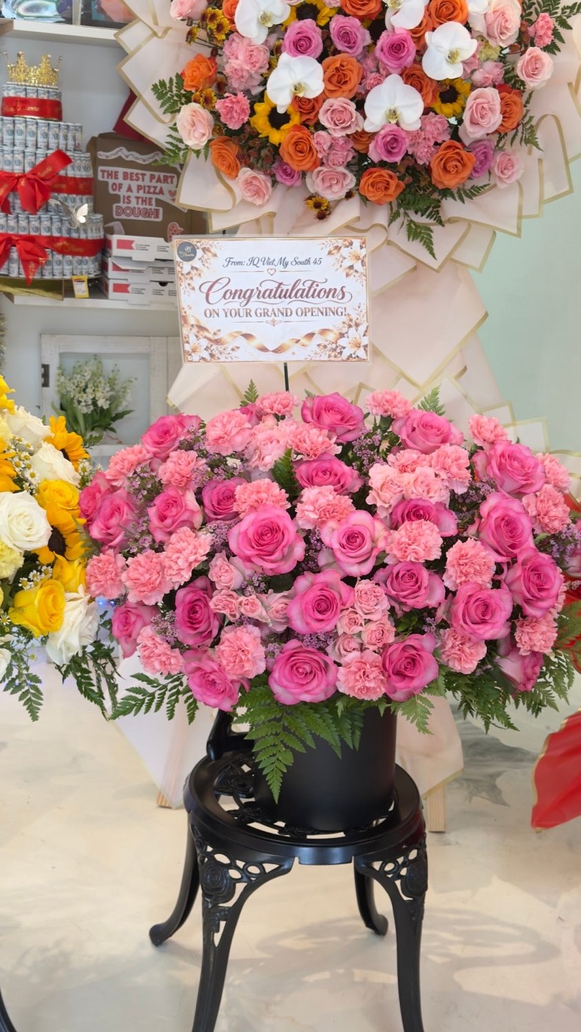 Pink Rose & Lavender Hydrangea Flower Box - 98 FLOWERS