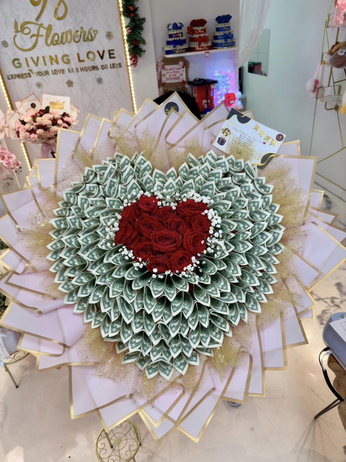 Prosperous Passion Money and Rose Bouquet - 98 FLOWERS