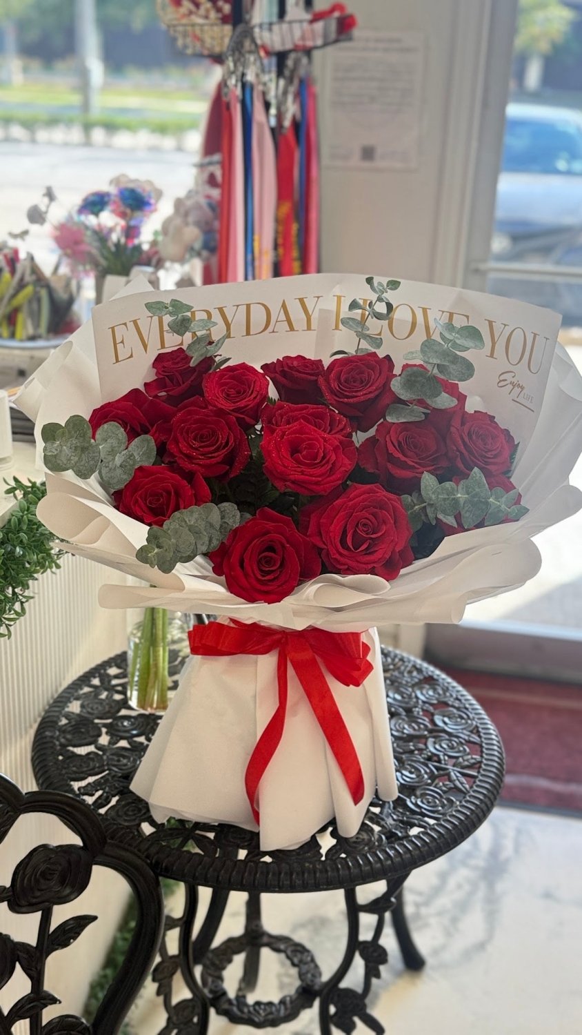Red Rose Flower Box with Ivory Wrapping - 98 FLOWERS