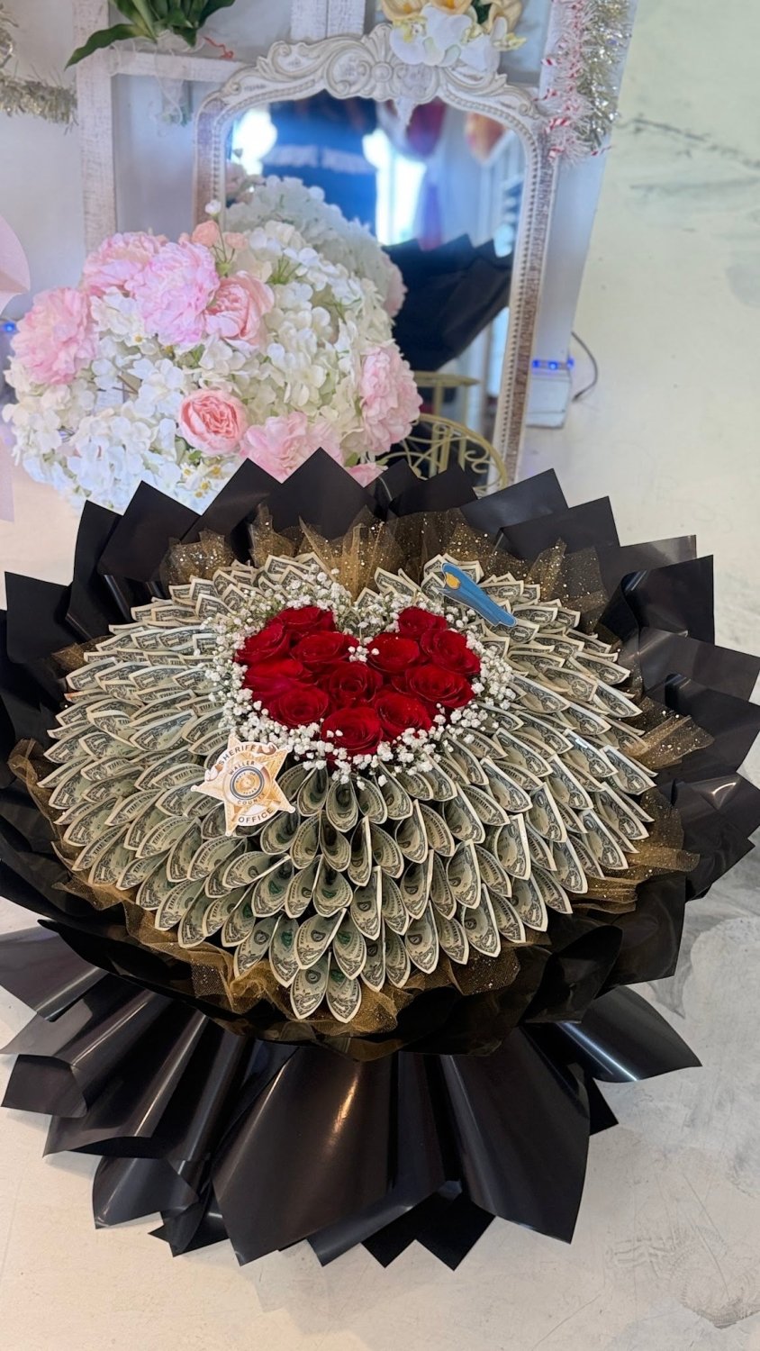 Red Rose Heart Money Bouquet in Black Wrapping - 98 FLOWERS