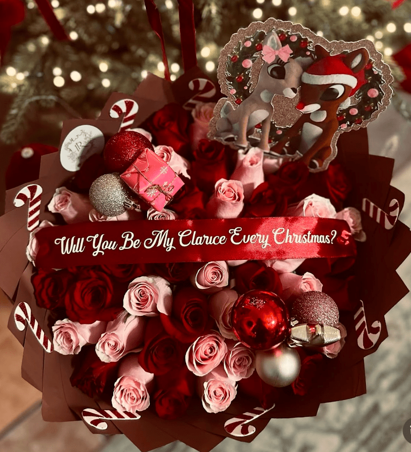 Reindeer Love Christmas Bouquet - 98 FLOWERS