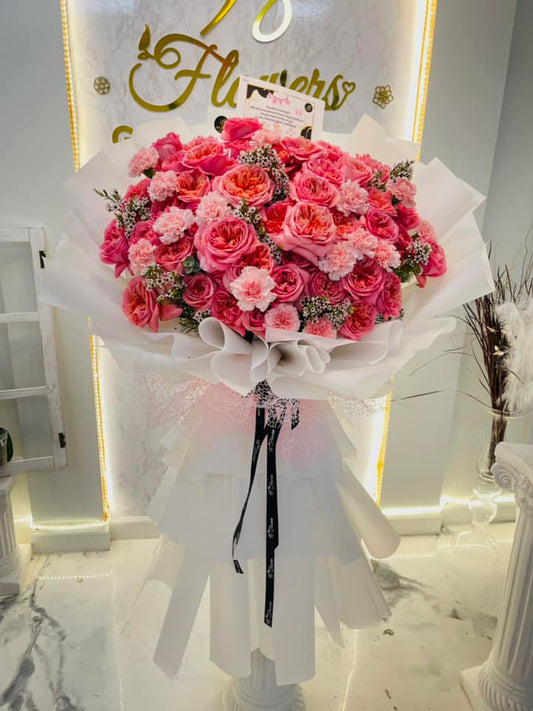 Rosé Royale Grand Bouquet - 98 FLOWERS