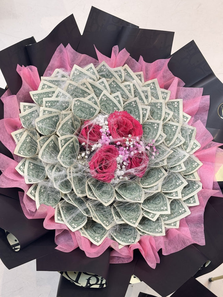 Spooky Cash Kiss – Red Rose Halloween Money Bouquet
