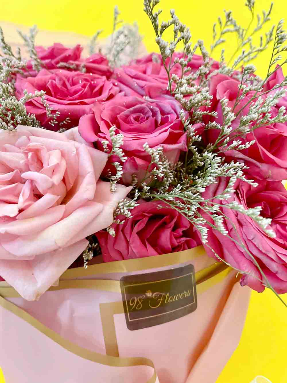 Dreaming is anniversary flowers gift