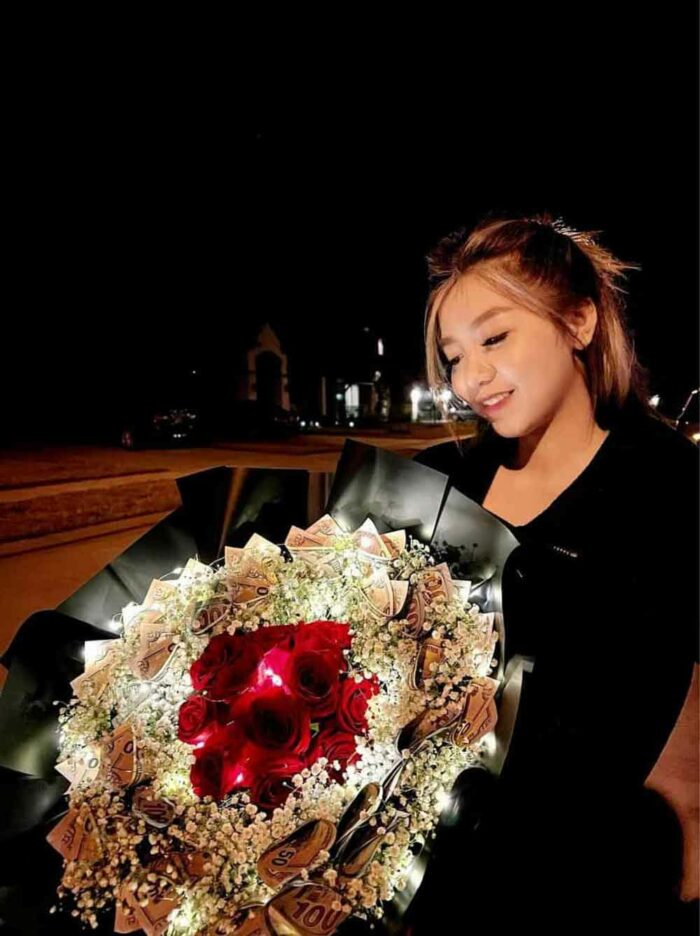 Money Bouquet (5k) - Rosette Fresh Flowers