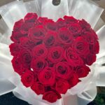 HEART BEAT is a special anniversary flowers gift