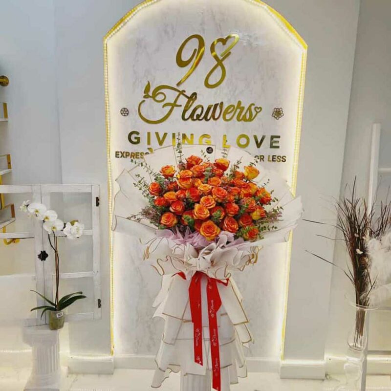 Midas Touch is a special anniversary flowers gift