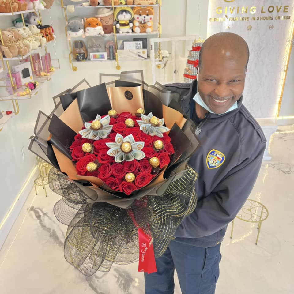 The Luxury Cash Money Flowers Bouquet, 98Flowers