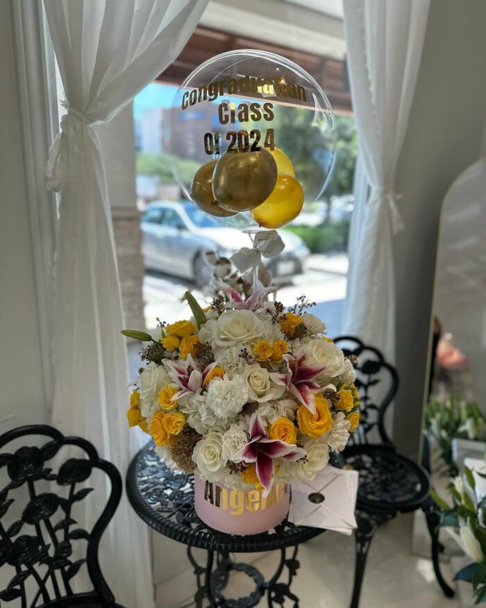 Graduation Bloom Box with Balloon  