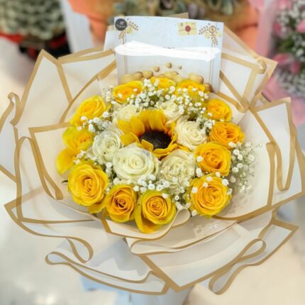 Sunny Delight Bouquet bouquet of yellow roses, rounded bouquet, yellow rose bouquet 