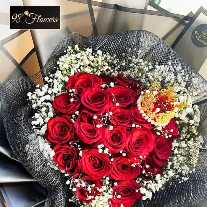 Queen of Hearts Rose Bouquet black and red flower bouquet, red and black flower bouquets, red flower bouquet, red roses 