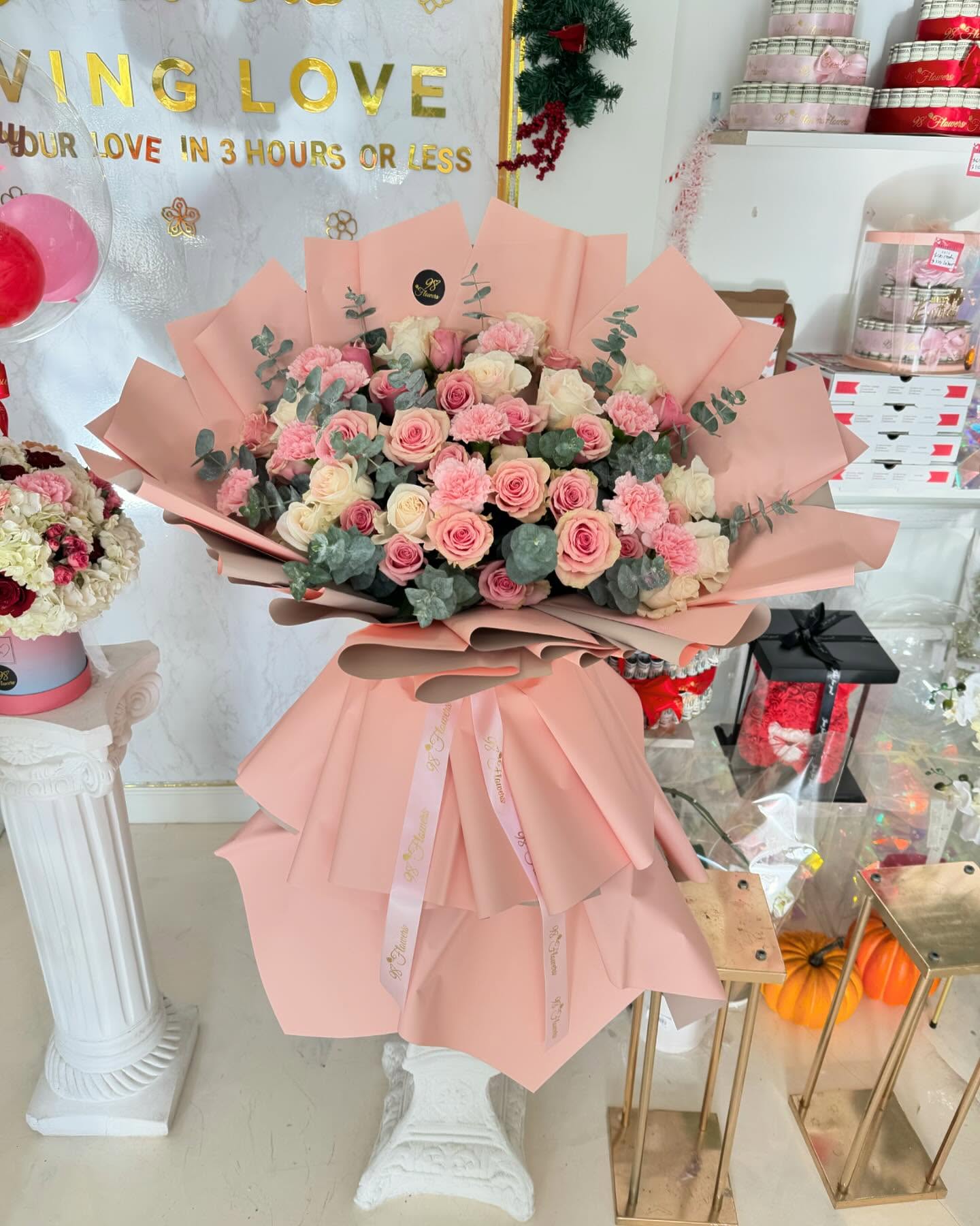 Blush Elegance Grand Bouquet 🌸💖✨  