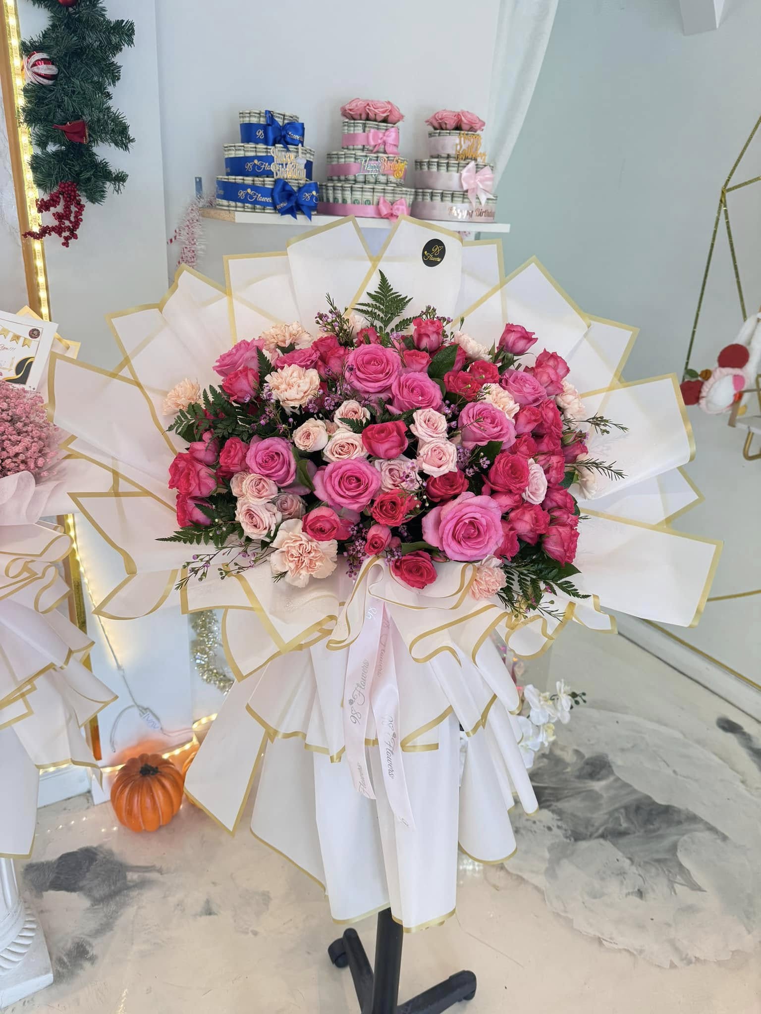 Blushing Elegance Grand Bouquet 🌸🎀✨  