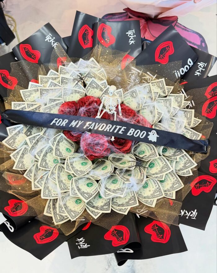 For my favorite boo 👻💋Because love is scary… and expensive 💸🖤”#MoneyBouquet #HalloweenGift # For my favorite boo 👻💋Because love is scary… and expensive 💸🖤”#MoneyBouquet #HalloweenGift #