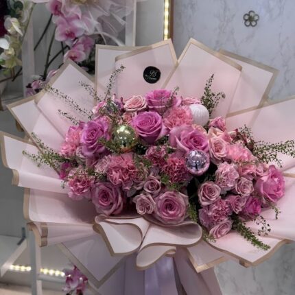 Pink Noel Bouquet – Elegant Holiday Edition Pink Noel Bouquet – Elegant Holiday Edition