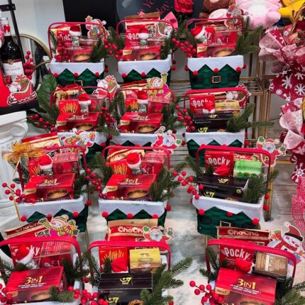 Santa’s Snack Basket Santa’s Snack Basket