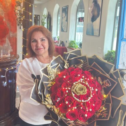 Golden Empress Rose Bouquet  